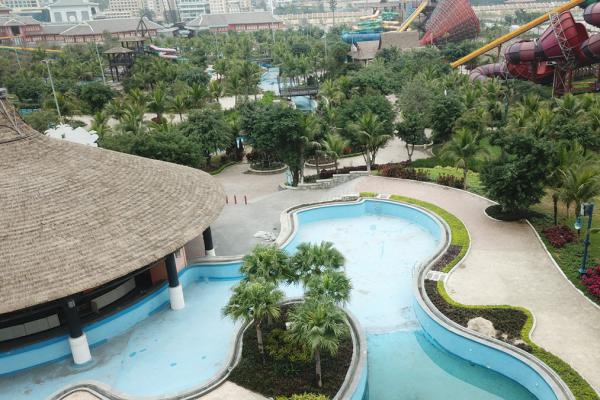 Lợp mái lá nhân tạo cho các căn Bungalow ĐẸP